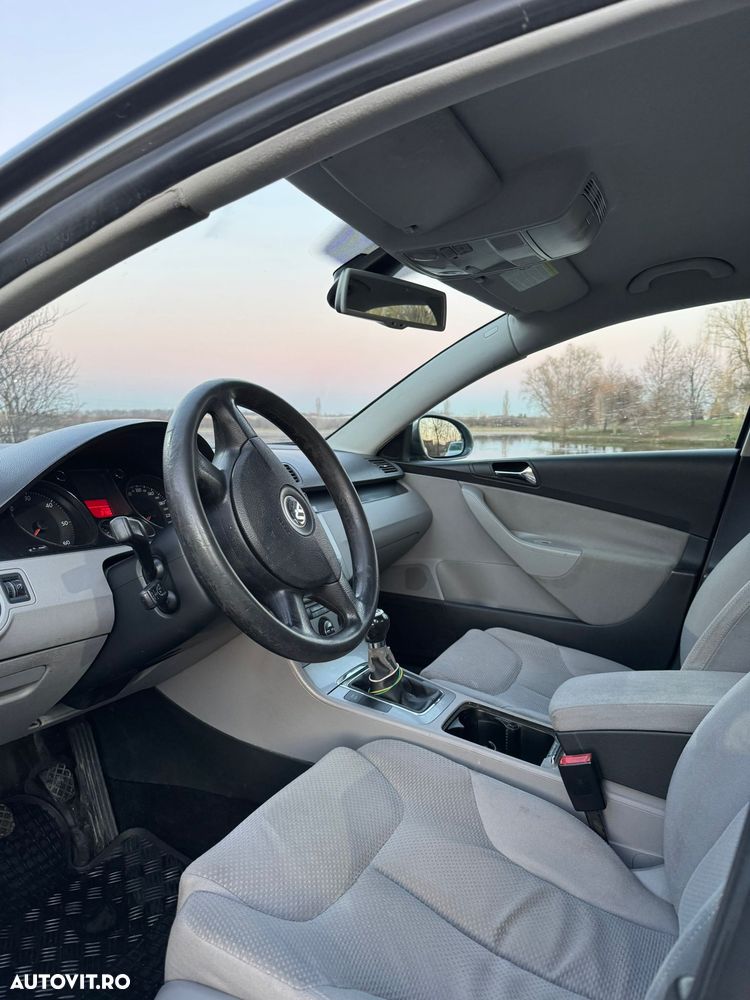 Volkswagen Passat 2.0 TDI Comfortline - 3