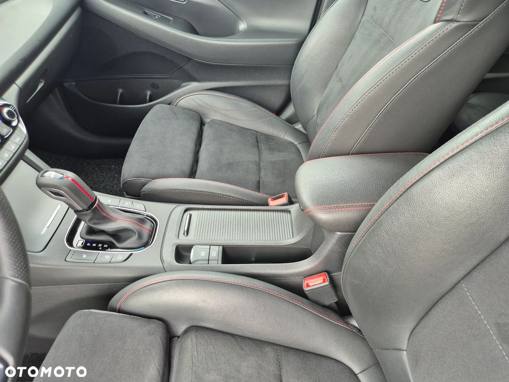 Hyundai i30 1.5 T-GDI 48V-Hybrid DCT N-Line - 13