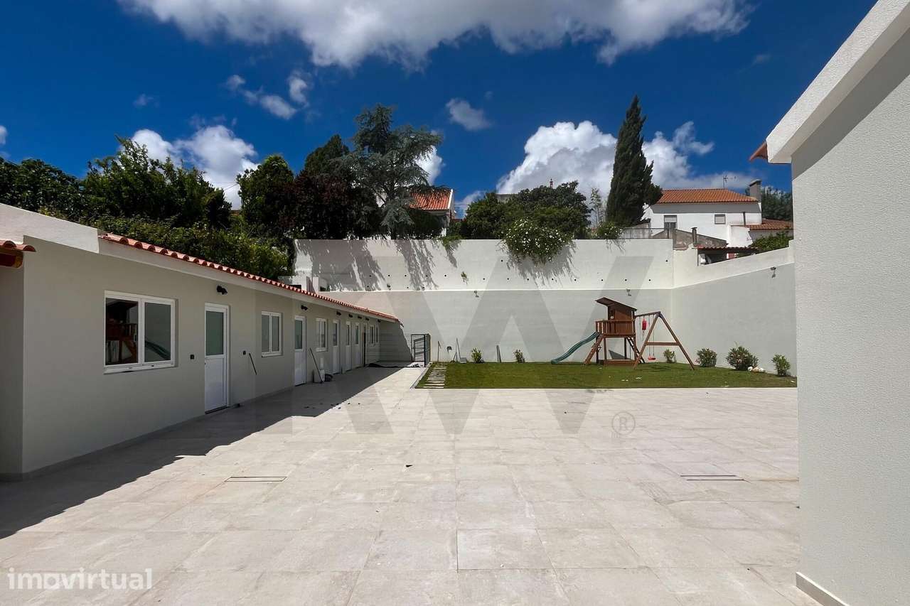 Moradia  com Piscina, Terreno de 1.094 m2 e Vista Desafogada perto de - Grande imagem: 4/26