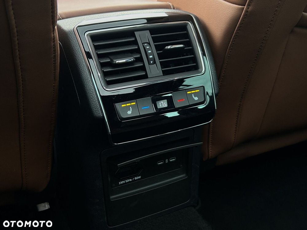 Skoda Superb 2.0 TDI SCR L&K DSG - 23