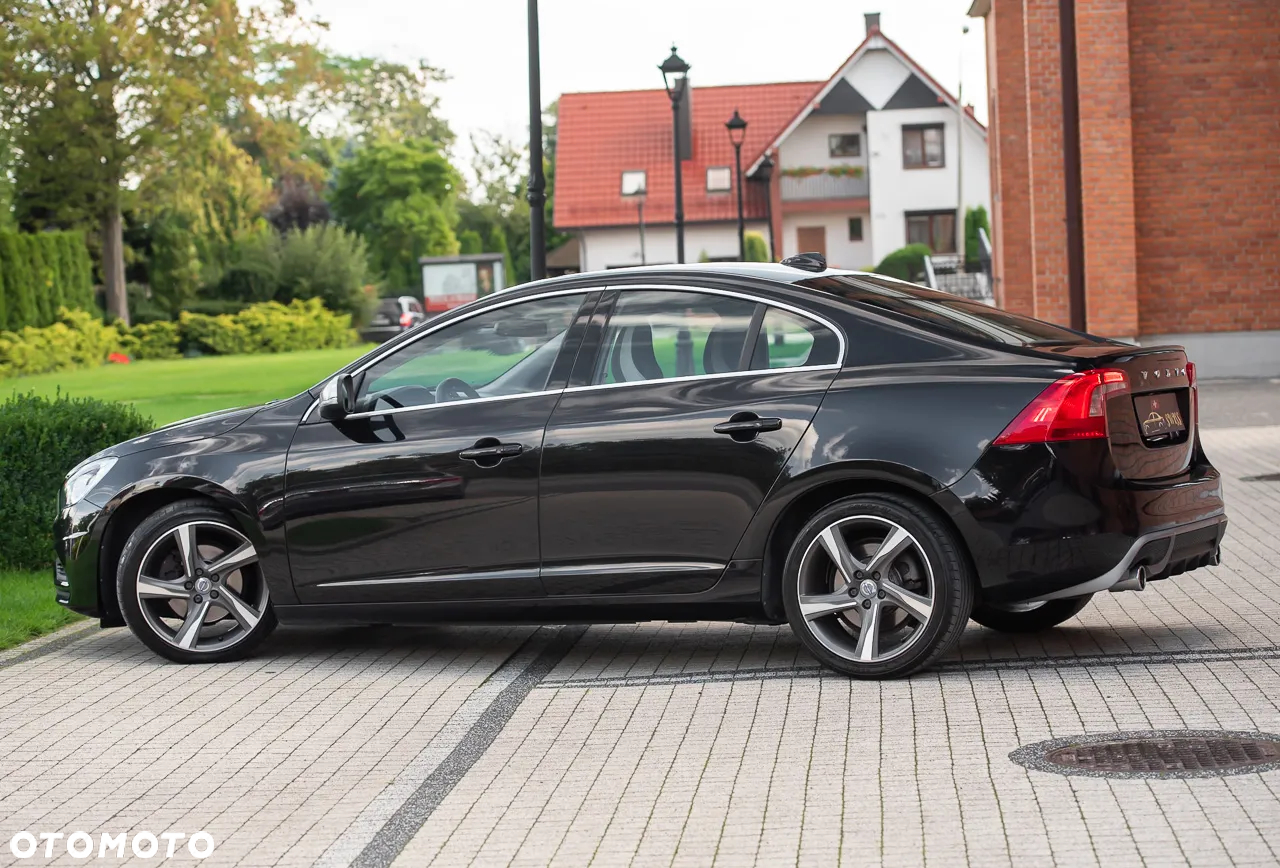 Volvo S60 D3 R-Design - 10