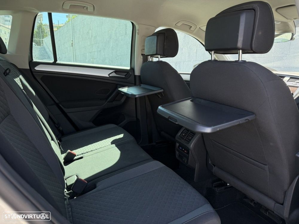 VW Tiguan 1.6 TDI Confortline - 16