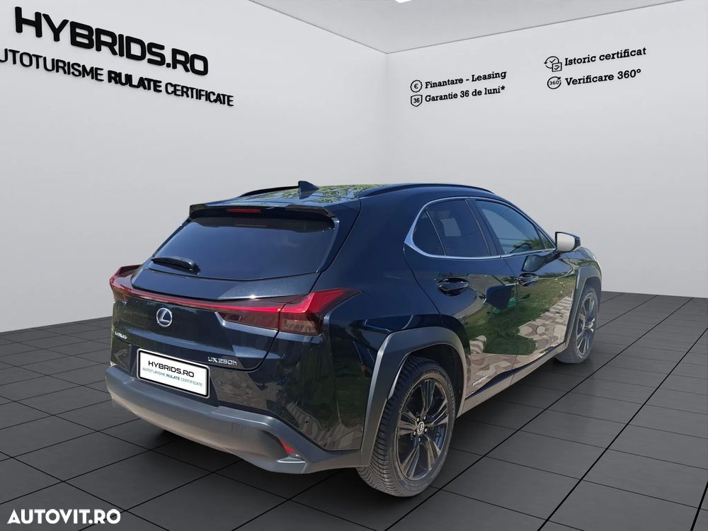 Lexus UX 250h Executive Line - 4