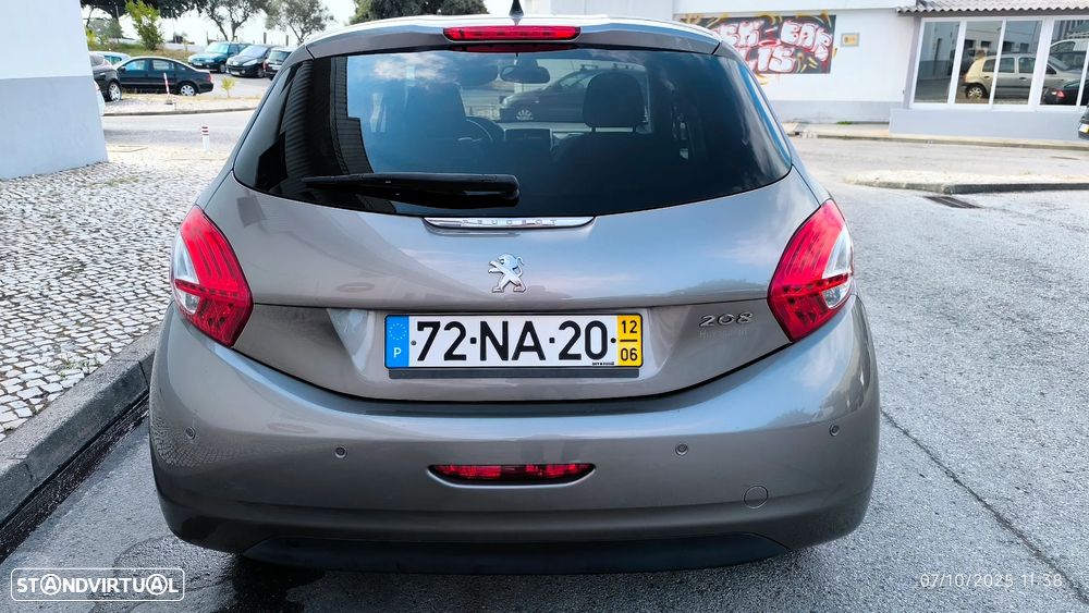 Peugeot 208 1.4 HDi SE Style - 3