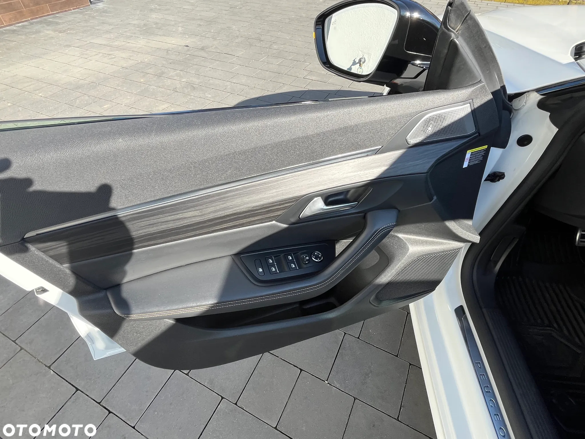 Peugeot 508 SW Plug-In Hybrid 225 e-EAT8 GT - 19