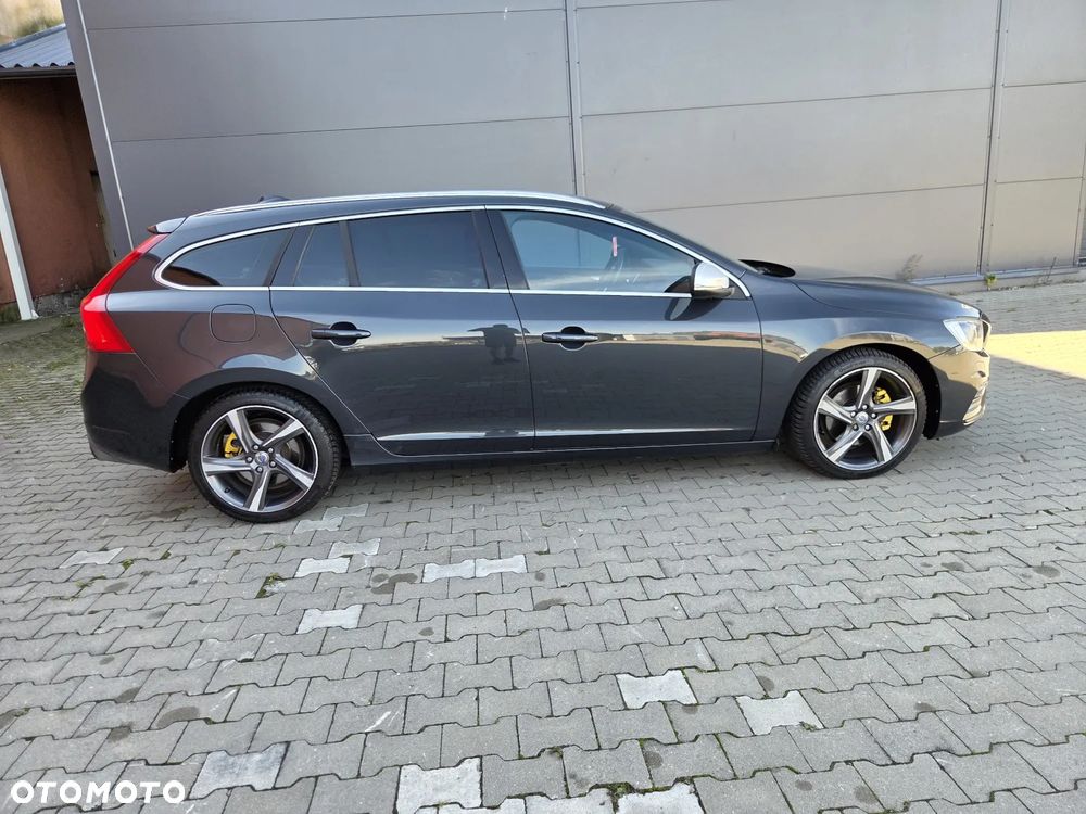 Volvo V60 D4 Drive-E R-Design Summum - 13