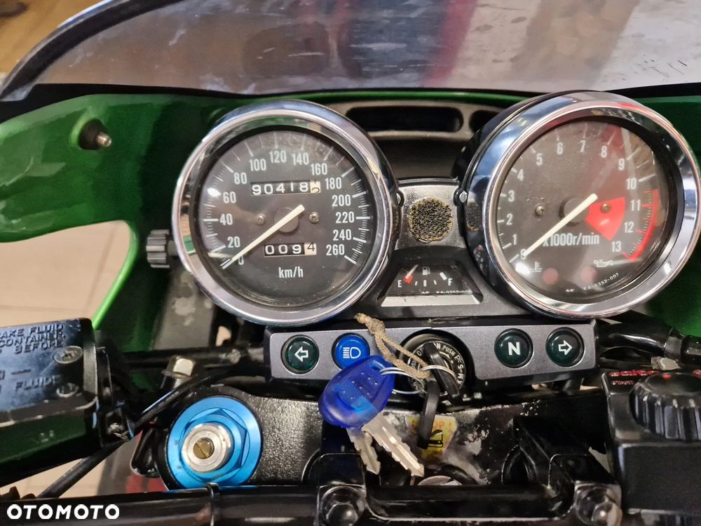 Kawasaki ZRX - 17
