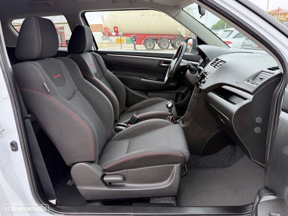 Suzuki Swift 1.6 Sport - 11