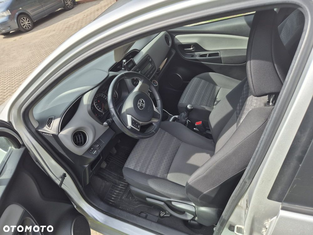 Toyota Yaris 1.0 Active EU6 - 10
