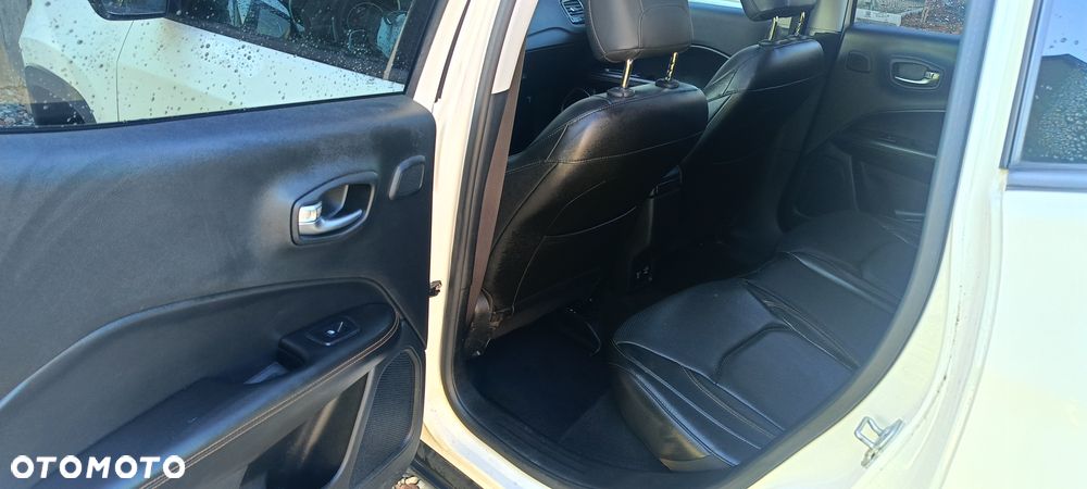 Jeep Compass - 8