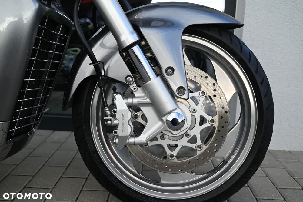Suzuki Intruder - 21