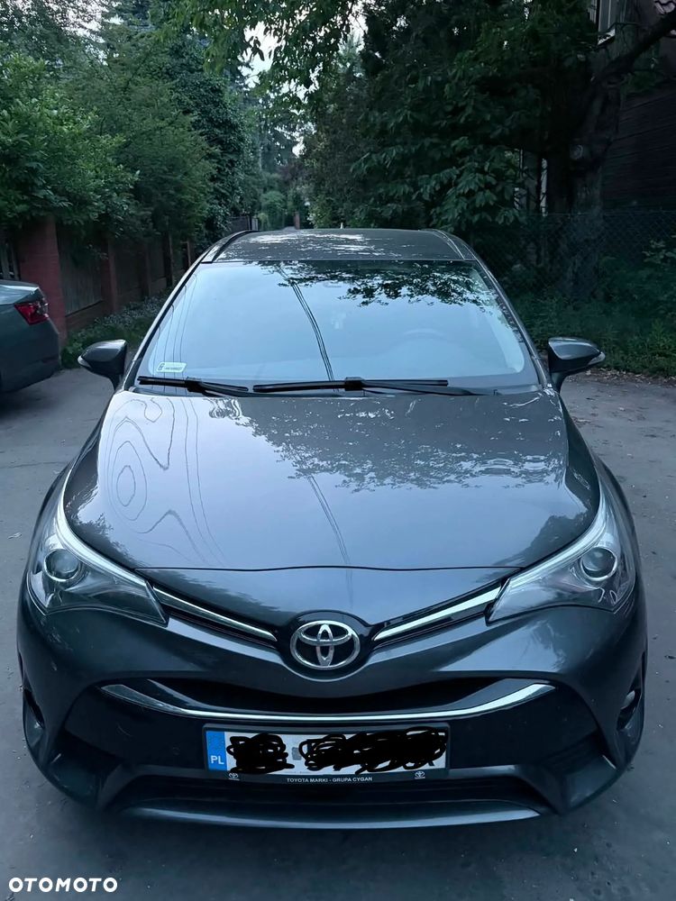 Toyota Avensis 1.8 Premium MS - 20