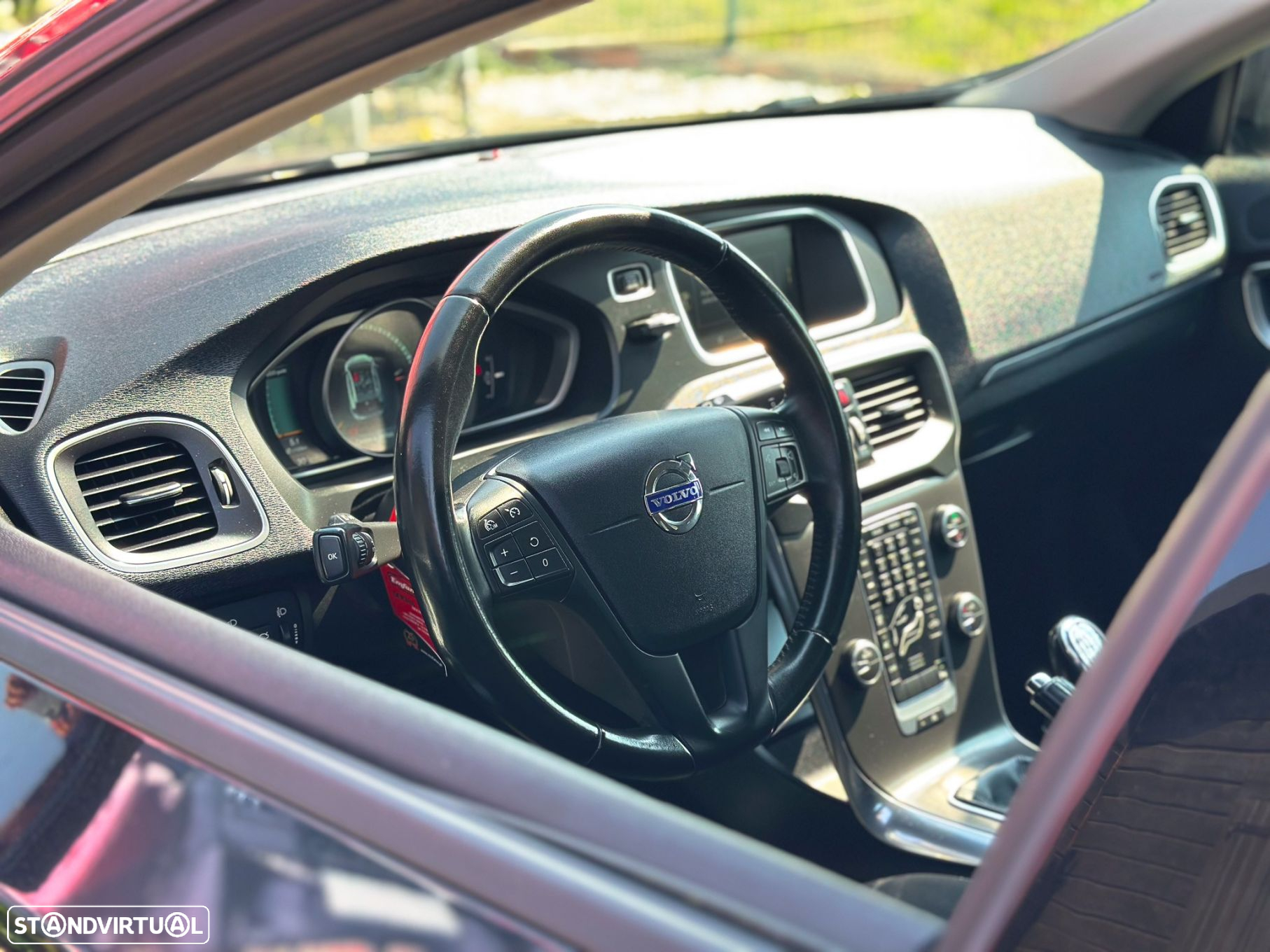 Volvo V40 1.6 D2 Momentum - 3