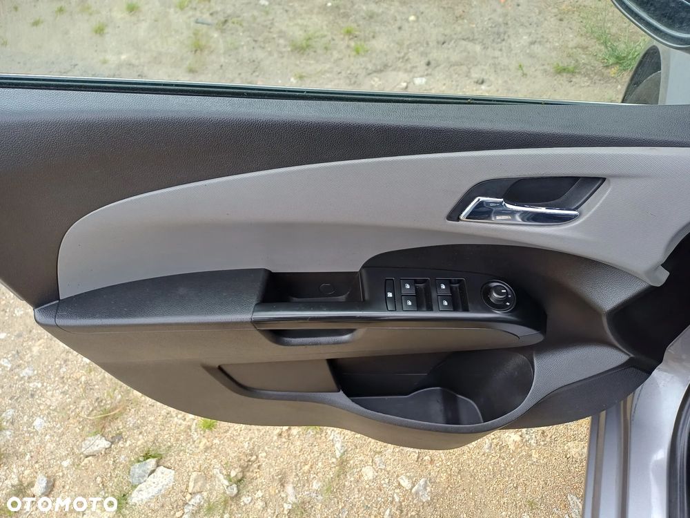 Chevrolet Aveo - 15