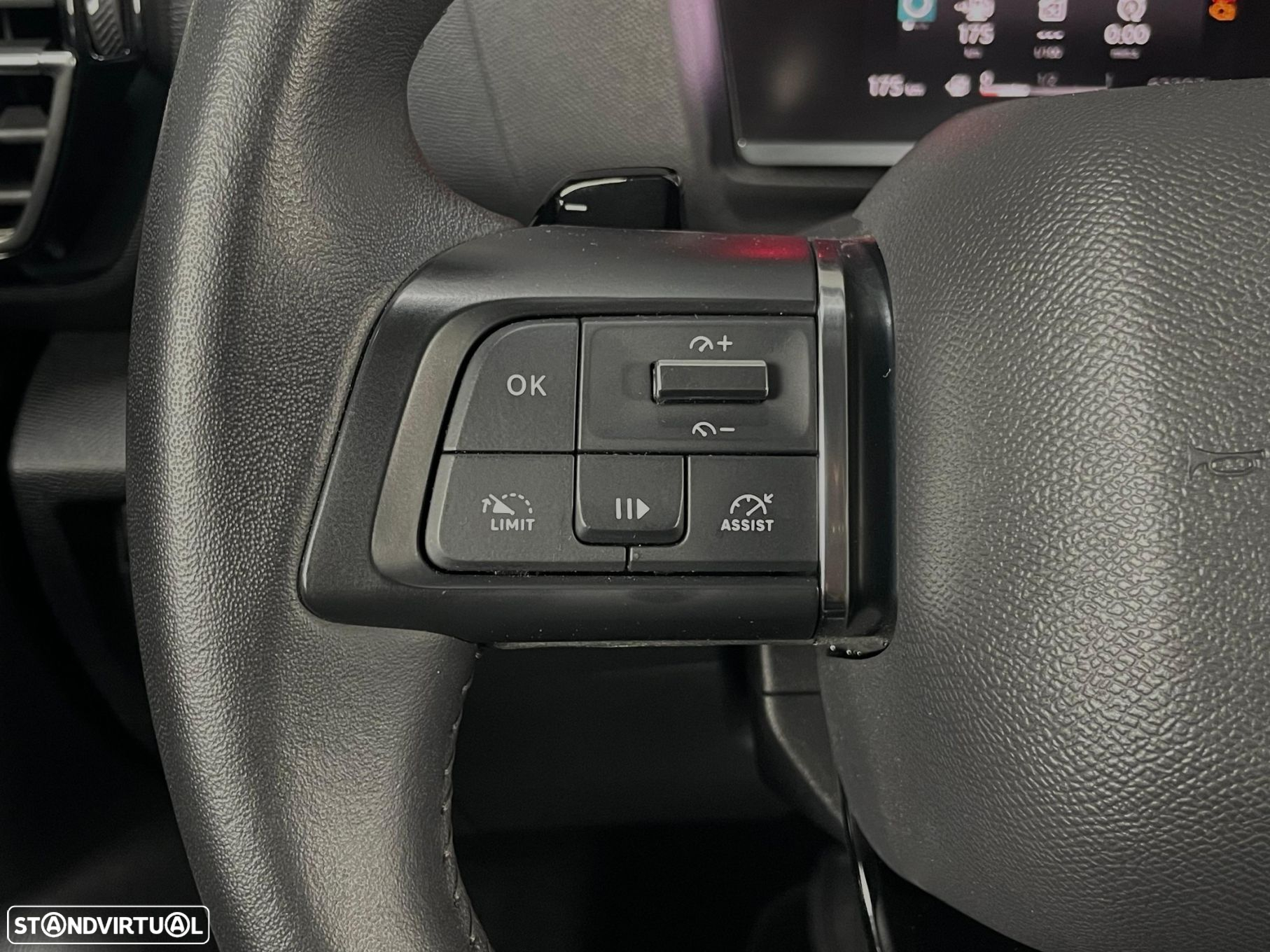Citroën C4 1.2 PureTech Shine EAT8 - 10