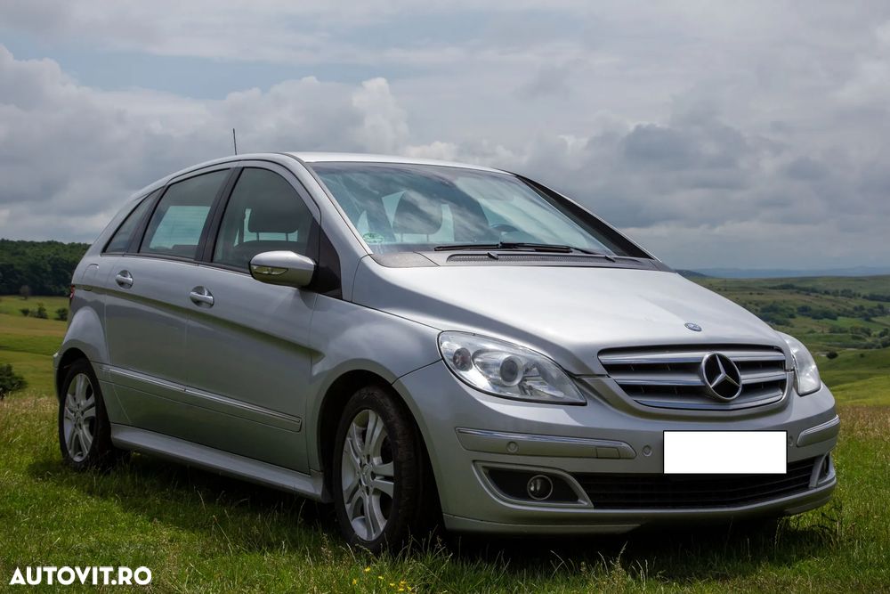 Mercedes-Benz EQB - 1