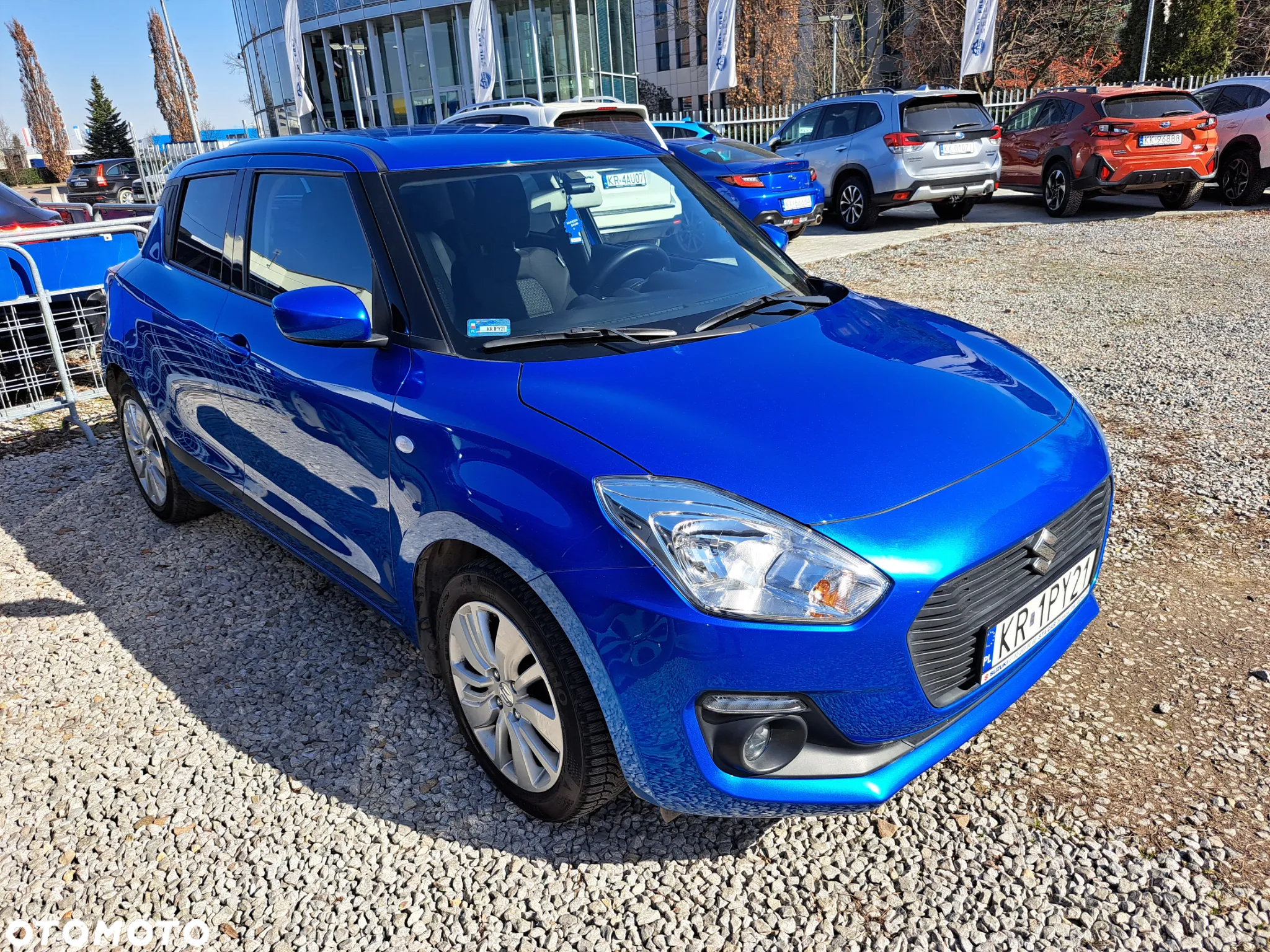 Suzuki Swift 1.2 Premium Plus CVT - 2