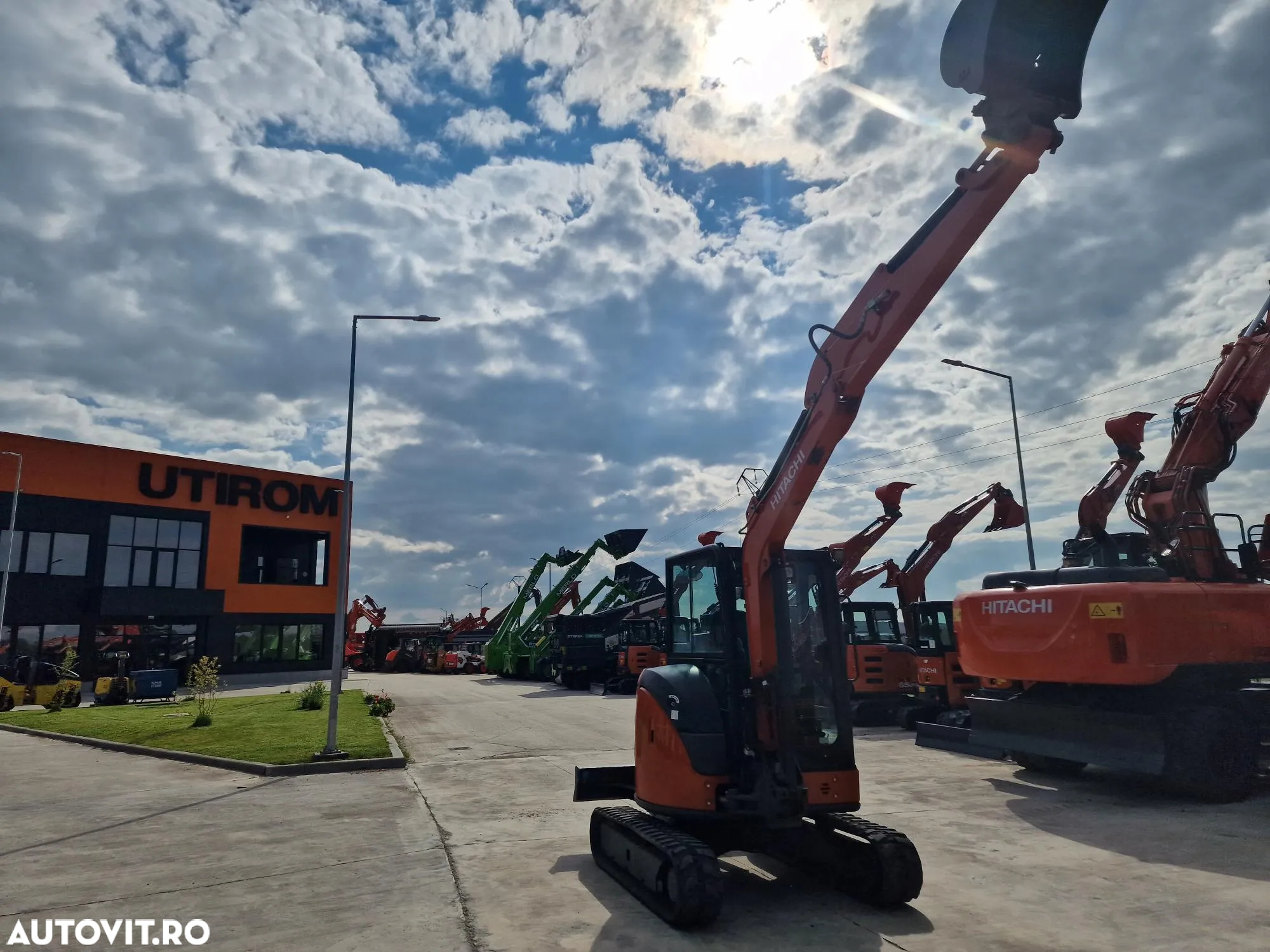 Hitachi ZX38, 2021, 1.376h, CUPLA RAPIDA+3 CUPE, 3,9tone, Ad sapare 4m, Inst picon, Aer conditionat, Senile 80% ok, produs in JAPONIA, posibilitate leasing 4 ani-PROMOTIE 36.900 EUR+Tva - 30