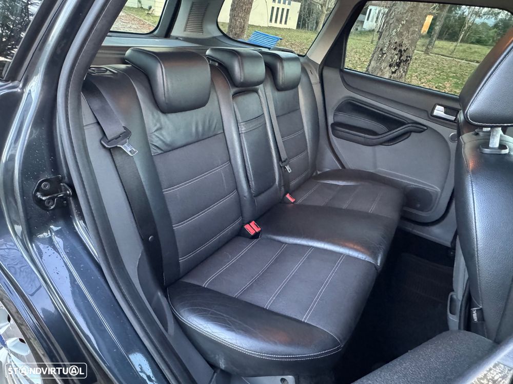 Ford Focus SW 1.6 TDCi Titanium 17 - 22