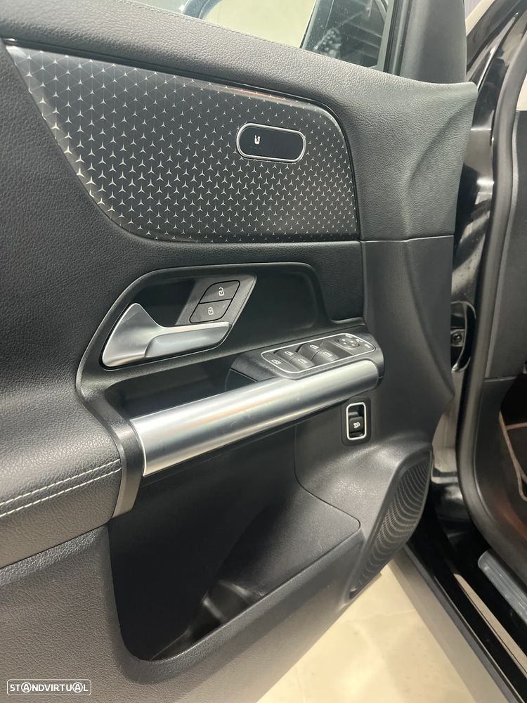 Mercedes-Benz GLA 180 d Progressive - 9