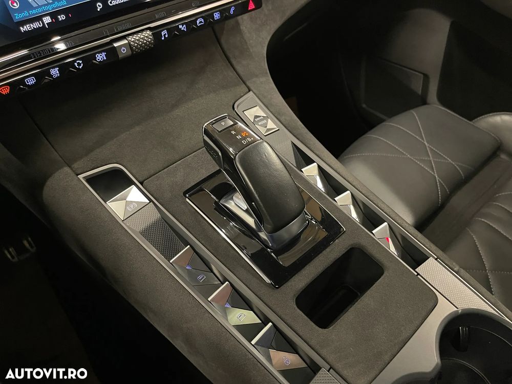 DS Automobiles DS 7 Crossback DS7 1.6 PHeV AWD 300 EAT8 PERFORMANCE LINE + - 32