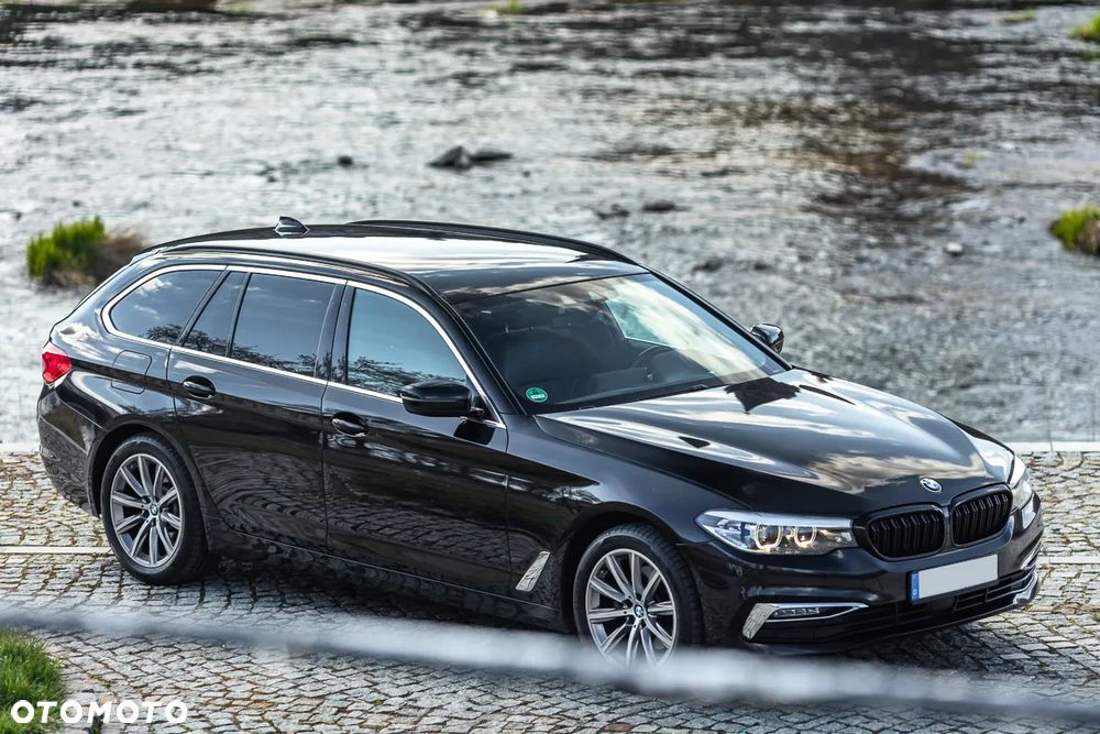 BMW Seria 5 520d xDrive Luxury Line sport - 9