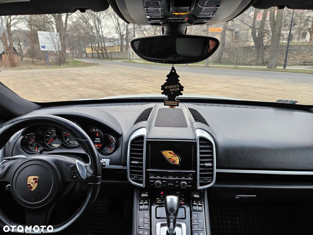 Porsche Cayenne - 6
