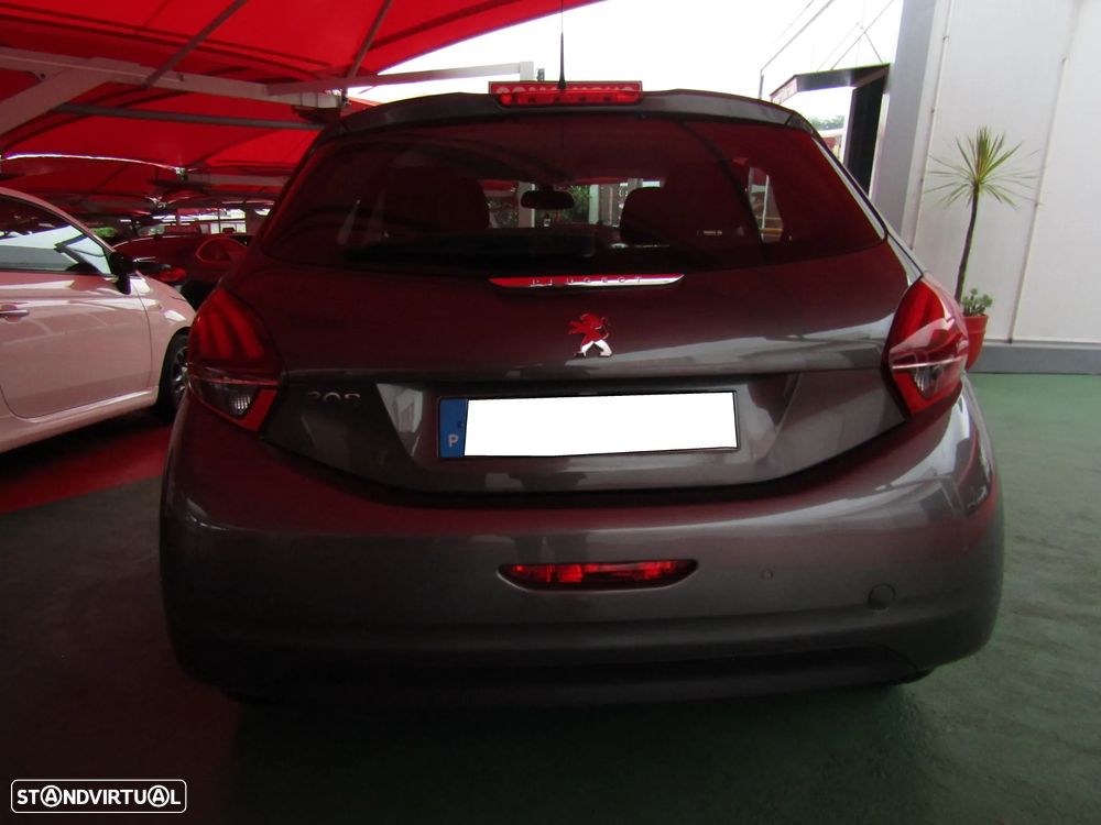 Peugeot 208 BlueHDi 100 Active Pack - 11