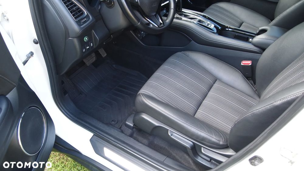 Honda HR-V 1.5 i-VTEC CVT Executive - 12