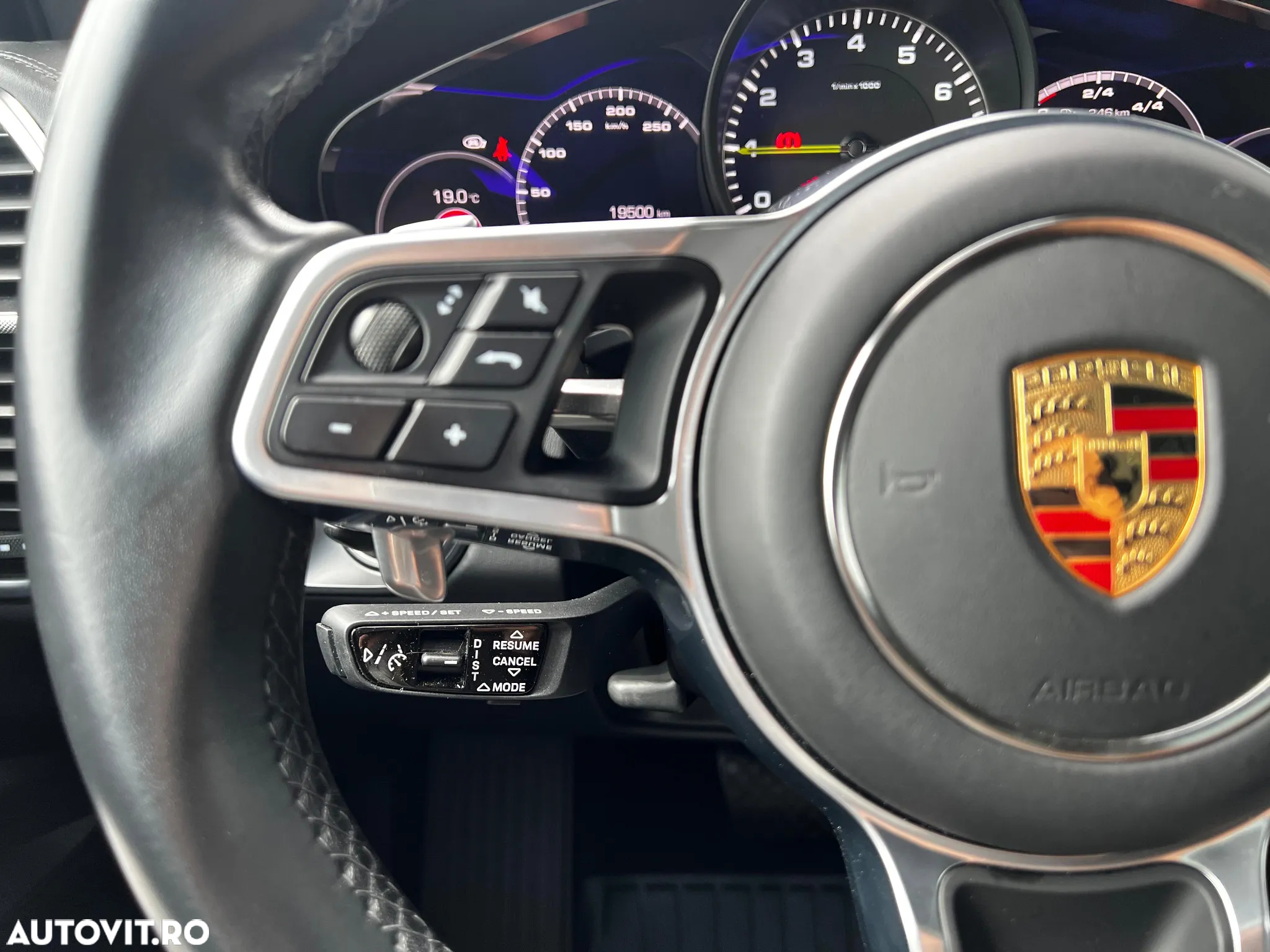 Porsche Cayenne - 17