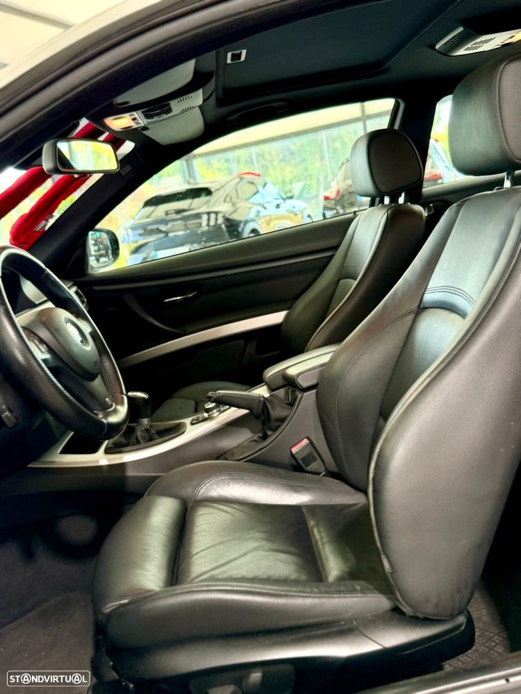 BMW 320 d Coupe Edição M — fotografia 19