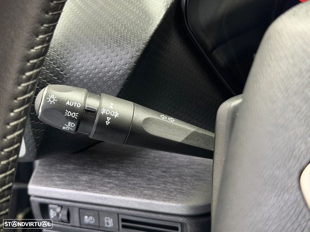 Citroën C5 X 1.6 Hybrid Shine e-EAT8 - 23