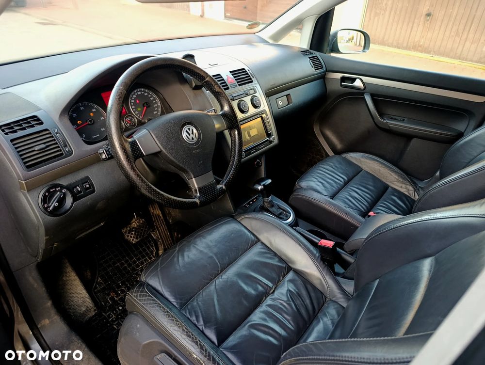 Volkswagen Touran 2.0 TDI DPF DSG Cross - 8