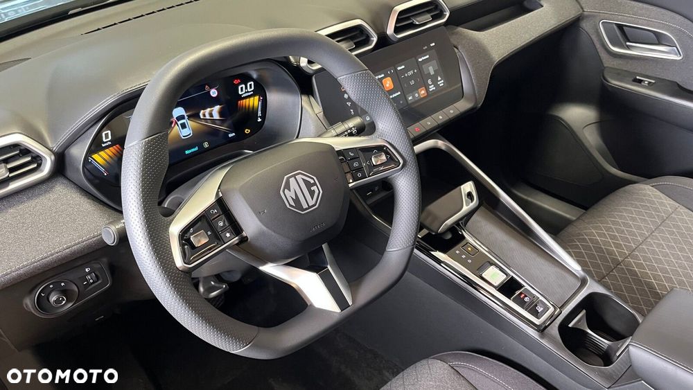 MG ZS Hybrid+ - 19