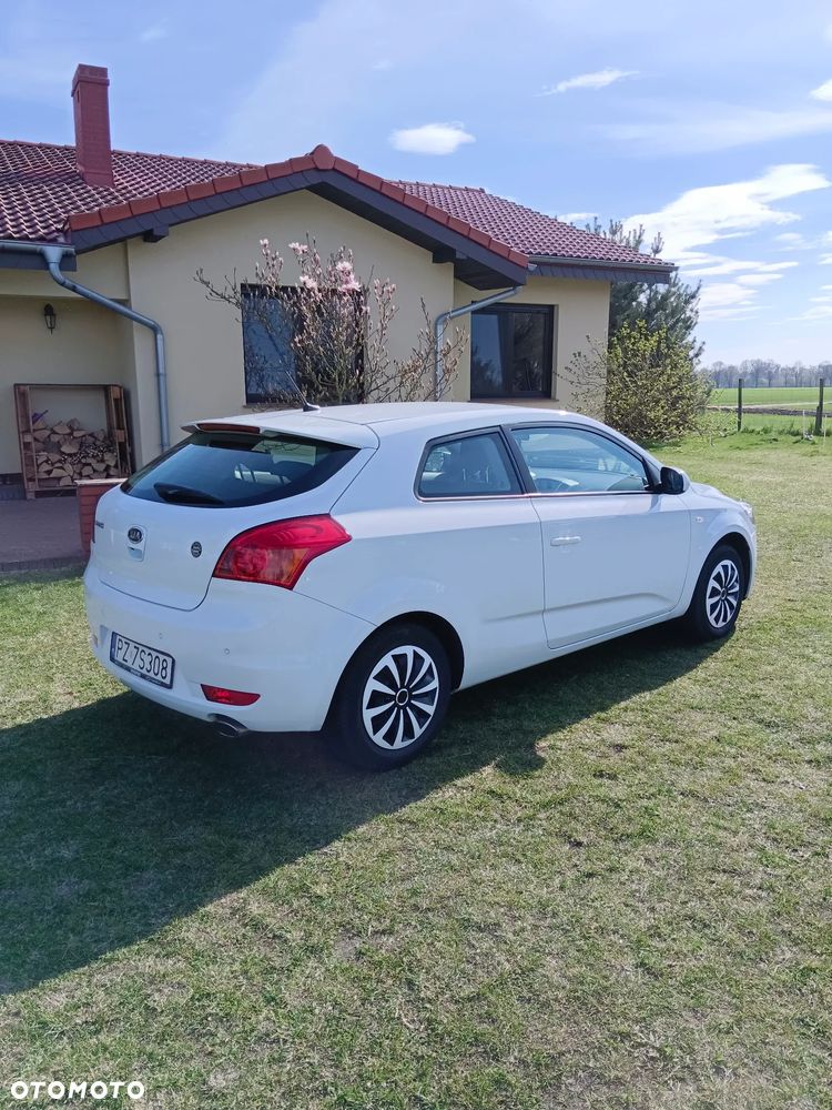 Kia Ceed 1.4 Comfort + - 1