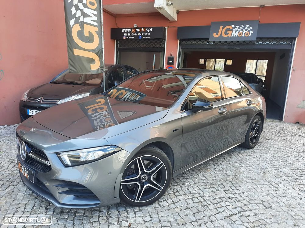 Mercedes-Benz A 250 Limousine e 8G-DCT AMG Line - 2