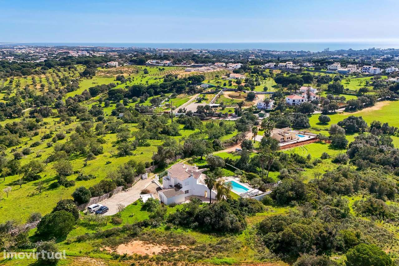 Encantadora Moradia com Piscina na Mosqueira, Albufeira - Grande imagem: 3/56