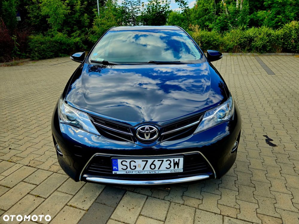 Toyota Auris 1.6 Premium - 1