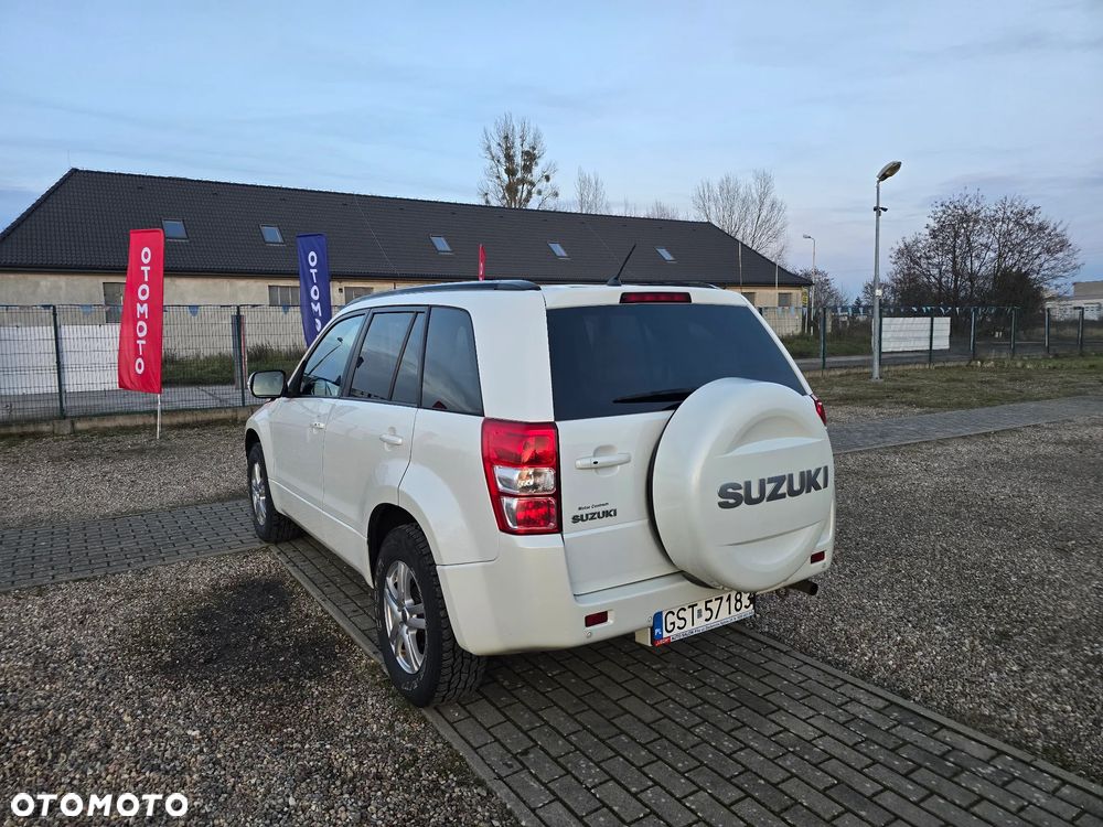 Suzuki Grand Vitara 2.4 Premium - 8
