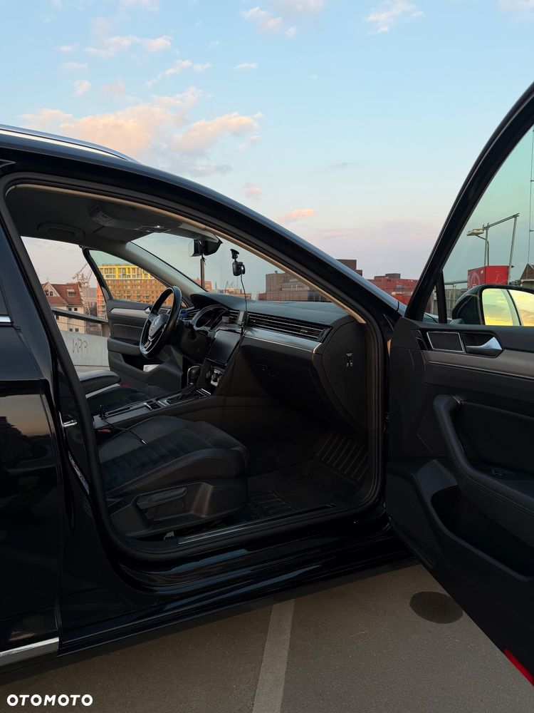 Volkswagen Passat - 13