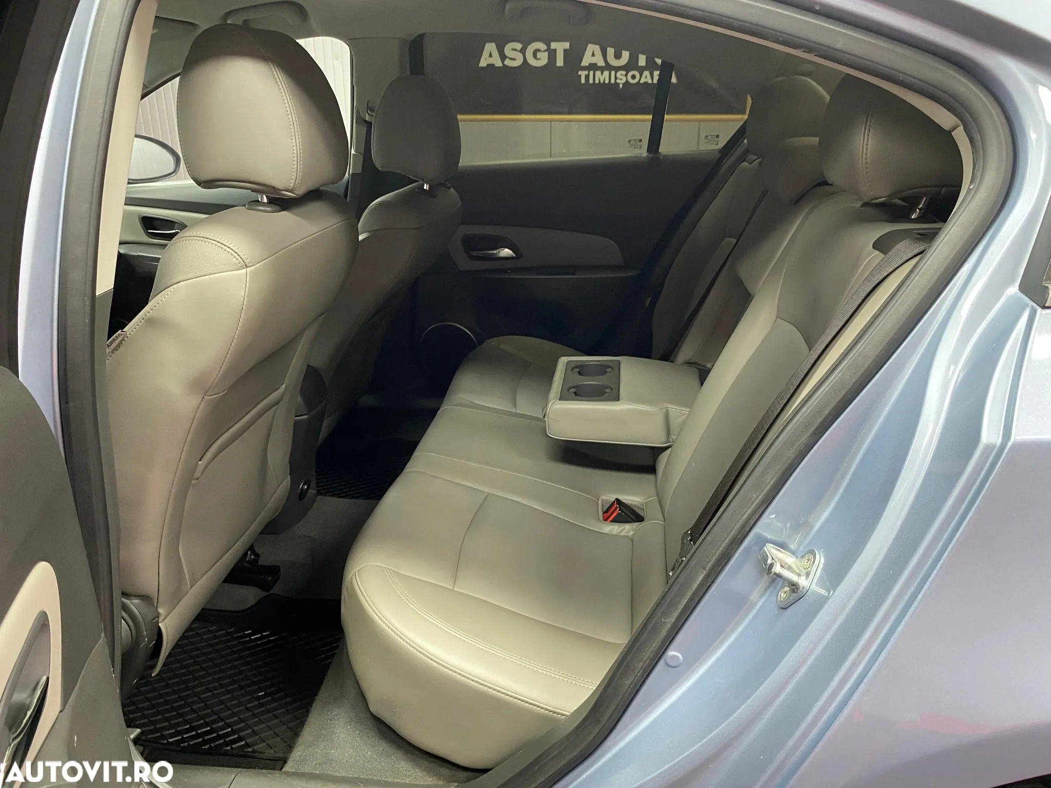 Chevrolet Cruze - 14