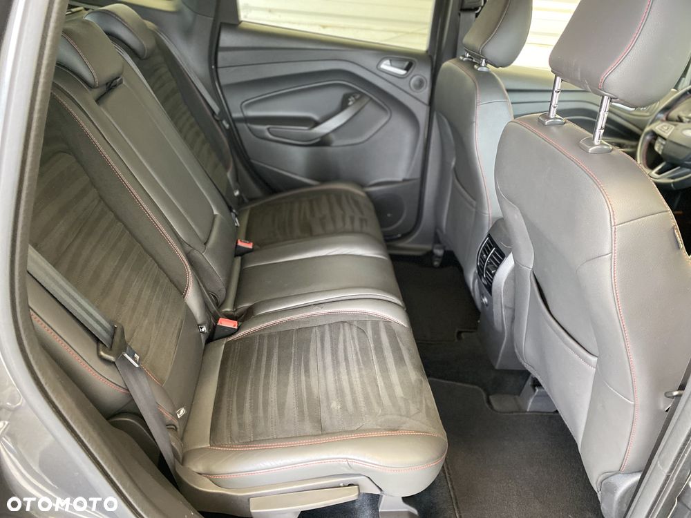 Ford Kuga 2.0 TDCi FWD ST-Line - 14