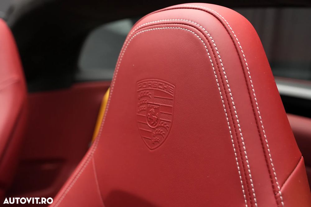 Porsche 911 Targa 4 PDK - 19