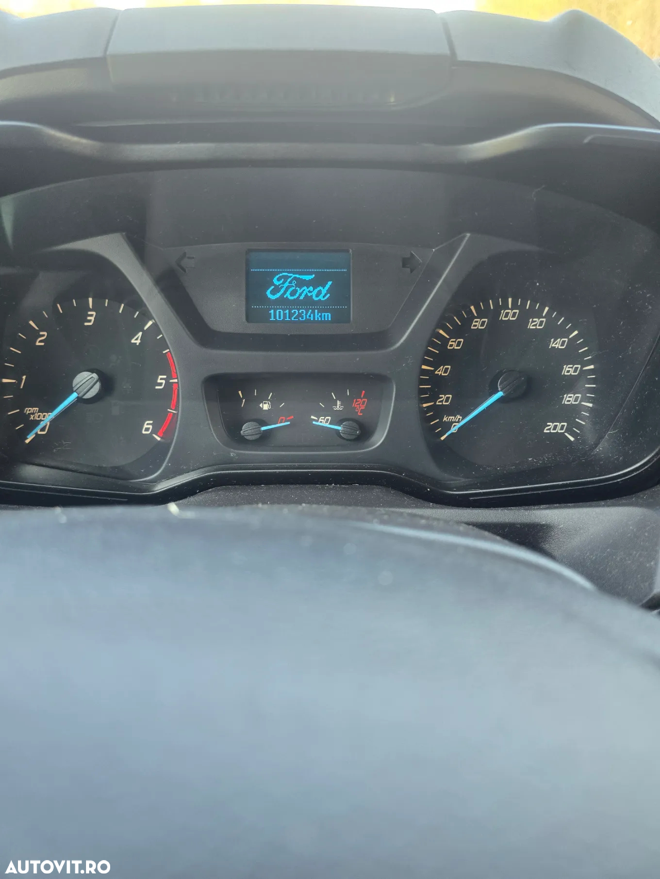 Ford Transit Custom - 11