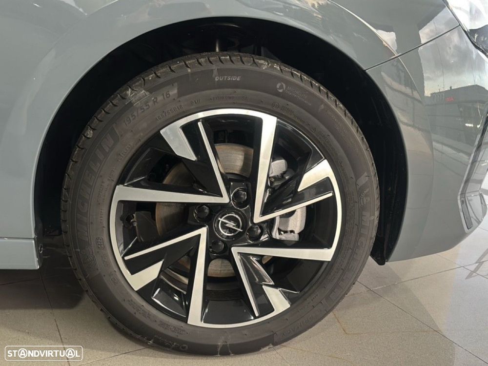 Opel Corsa 1.2 T GS - 8