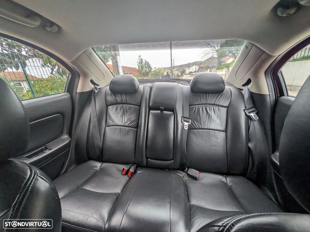 Chrysler Sebring - 4