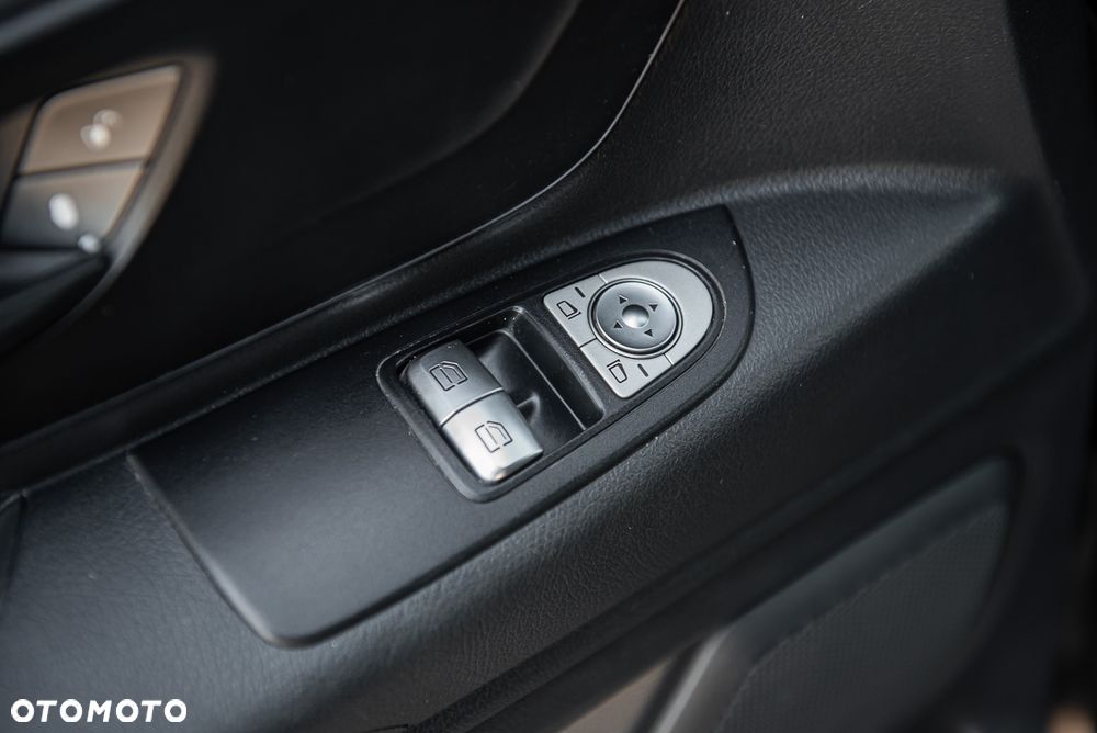 Mercedes-Benz Vito - 12
