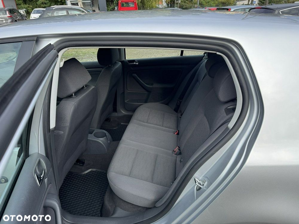 Volkswagen Golf - 19