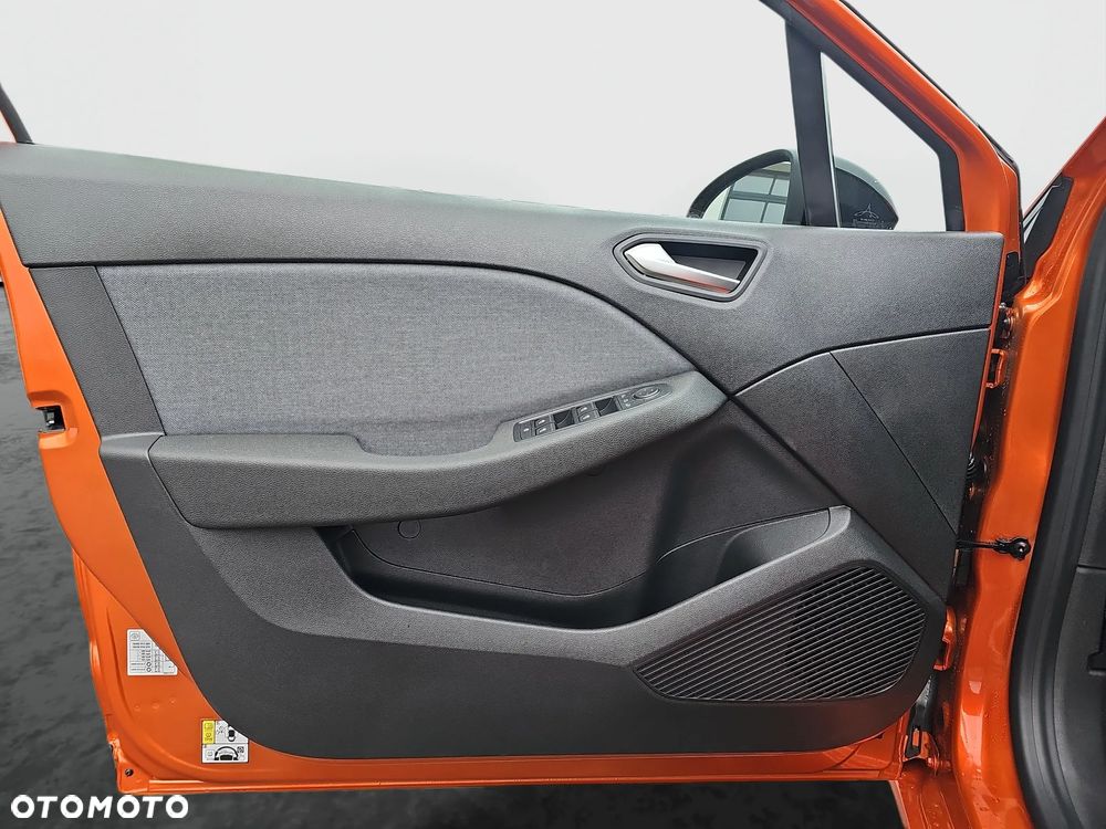 Renault Clio 1.0 TCe Techno Xtronic - 11