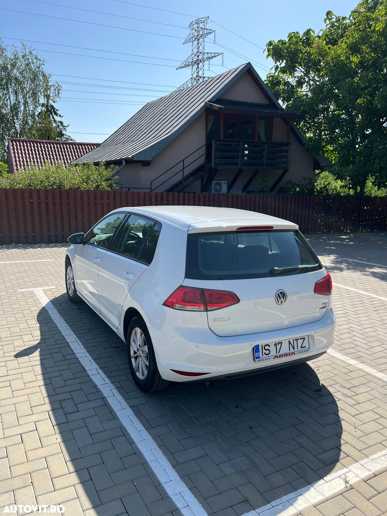 Volkswagen Golf - 10